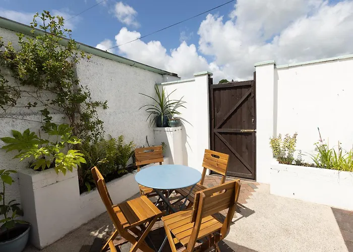 Sun Cottage - Cosy Cottage In Ulverston With A Log Burner In Ulverston, Cumbria